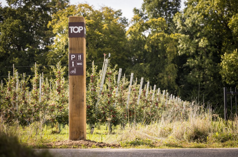 Nieuwe TOP-zuilen voor Bureau Toerisme Nieuwe TOP-zuilen voor Bureau Toerisme