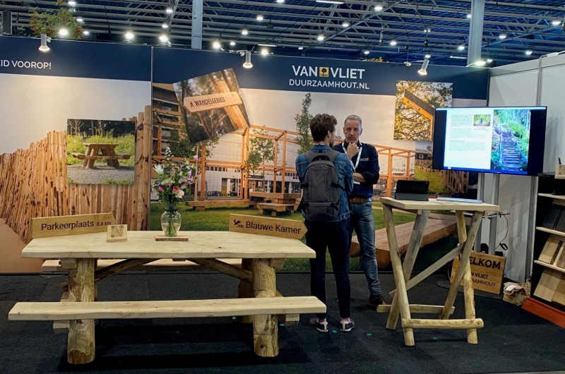 Van mens tot mens Van mens tot mens